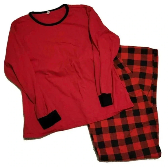 Two-Piece Pajamas Medium Women's Buffalo Plaid Red Black Long Sleeve - Picture 1 of 2